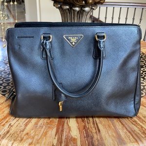 Prada saffiano💕